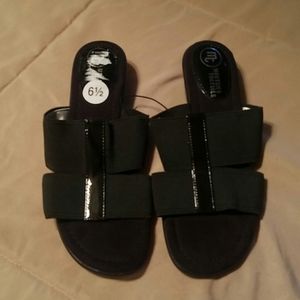 Mootsies Tootsies Black Wedge Sandals